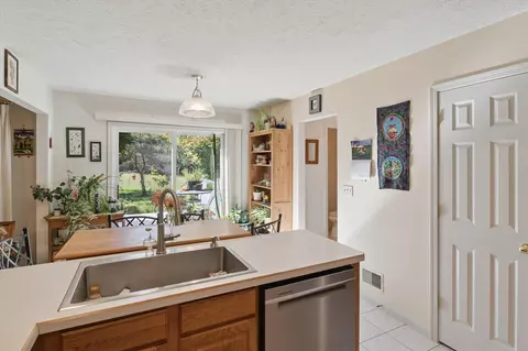 Kitchen - 507 Middleton, Buchanan, MI 49107 photo 4 of 5