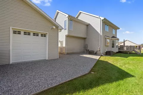 Exterior - 1219 Breezy, Jackson, MI 49201 photo 7 of 11