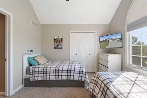 Bedroom - 1219 Breezy, Jackson, MI 49201 photo 7 of 10