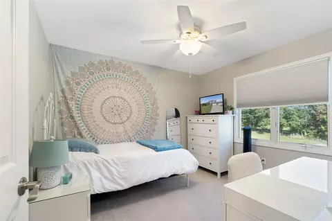 Bedroom - 1219 Breezy, Jackson, MI 49201 photo 5 of 10