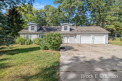 2125 Woodward, Muskegon, MI 49442