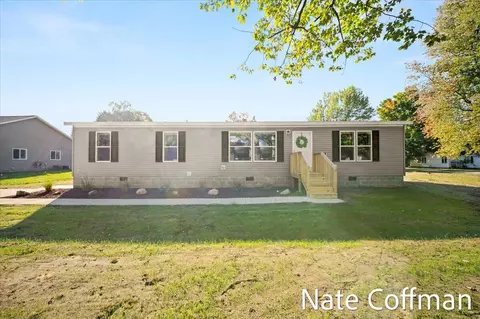 326 Willow, Howard City, MI 49329
