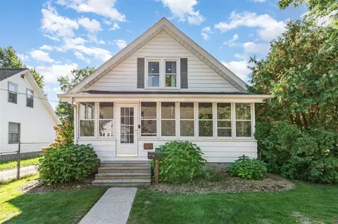 68 Bowne, Grand Rapids, MI 49505