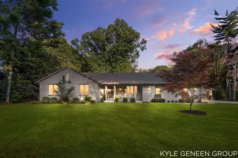 4186 N Lakeshore, Holland, MI 49424