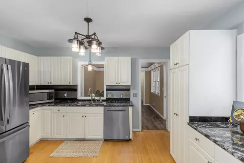 Kitchen - 9300 Conservation, Ada, MI 49301 photo 1 of 2