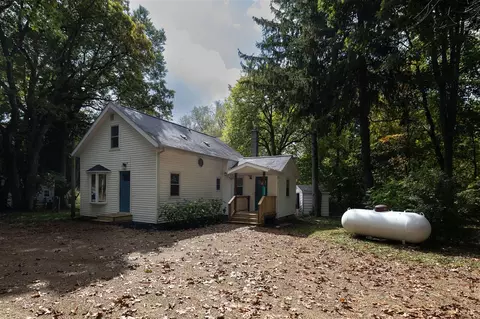 7393 N Sprinkle, Kalamazoo, MI 49004