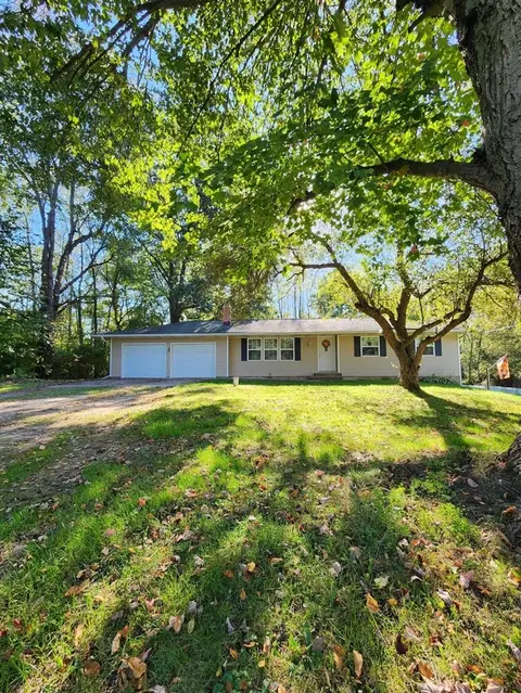 7816 S Ainger, Olivet, MI 49076