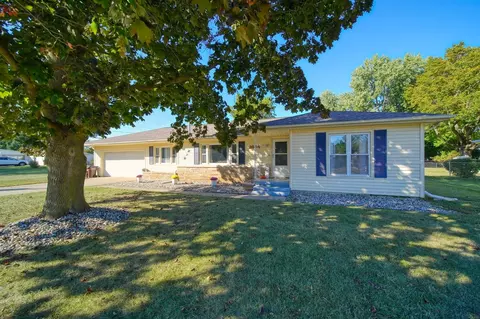 1654 Duguid, Jackson, MI 49203