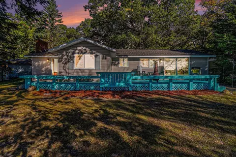 289 Mcnitt, Manistee, MI 49660