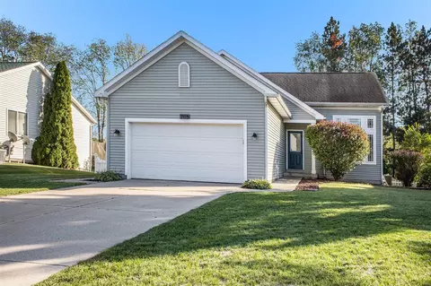 7115 Glen Crk, Caledonia, MI 49316