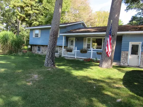 7580 Whitehall, Whitehall, MI 49461