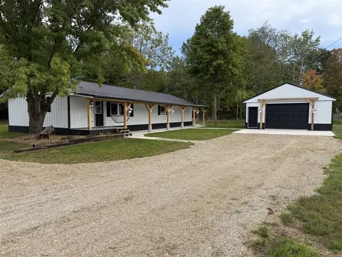 7367 S Coldwater, Blanchard, MI 49310