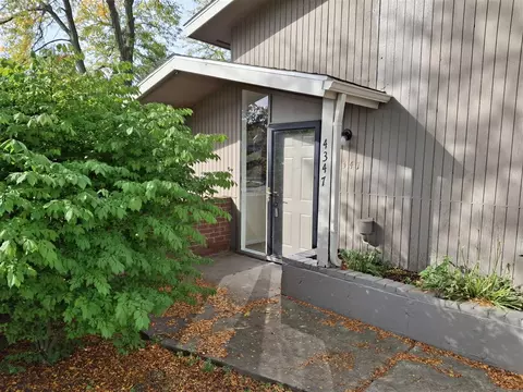 4347 Walnut Hls, Kentwood, MI 49512