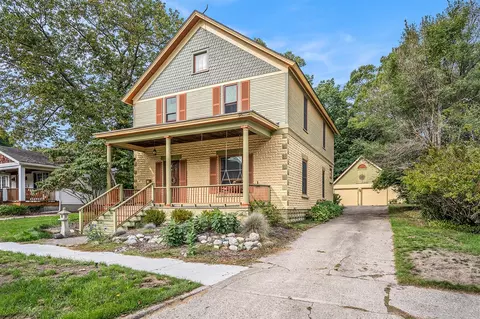 307 S 4th, Grand Haven, MI 49417