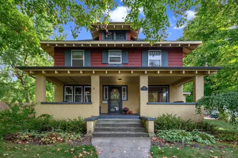 142 E Division, Rockford, MI 49341