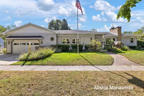 1104 Woodlawn, Grand Haven, MI 49417
