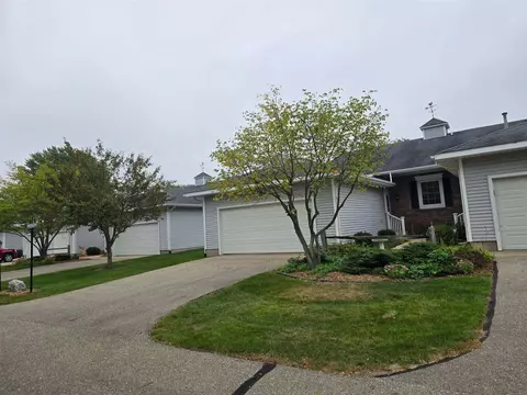 270 Creekside, Sparta, MI 49345