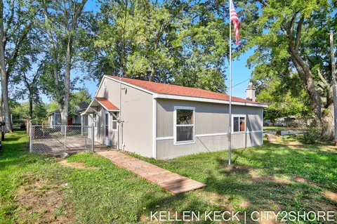 3342 Dumont Lk, Allegan, MI 49010