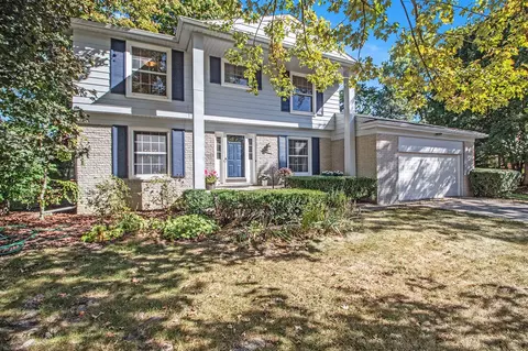 29342 New Bradford, Farmington Hills, MI 48331