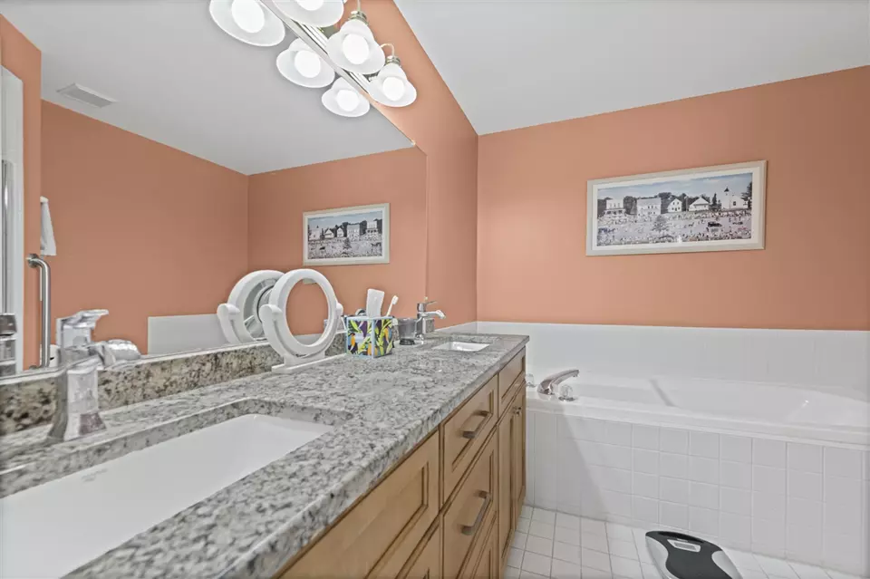 Bath - 35812 Lone Pne, Farmington Hills, MI 48335 photo 2 of 3