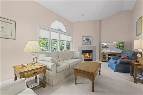Living - 35812 Lone Pne, Farmington Hills, MI 48335 photo 1 of 1
