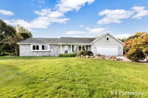 222 Sherman, Kent City, MI 49330