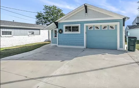 141 Lakeshore, Norton Shores, MI 49444