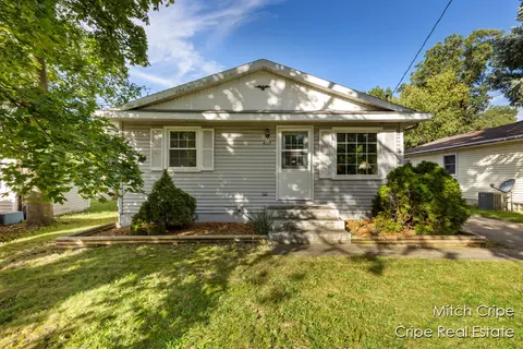 4117 Woodstock, Grand Rapids, MI 49548