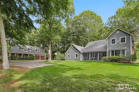 341 N Lakeshore, Holland, MI 49424