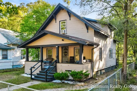 2124 Jefferson, Muskegon Heights, MI 49444