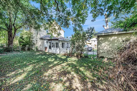 Exterior - 819 N West, Jackson, MI 49202 photo 3 of 4