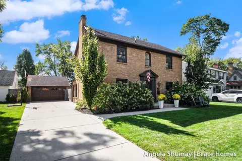 2350 Englewood, East Grand Rapids, MI 49506