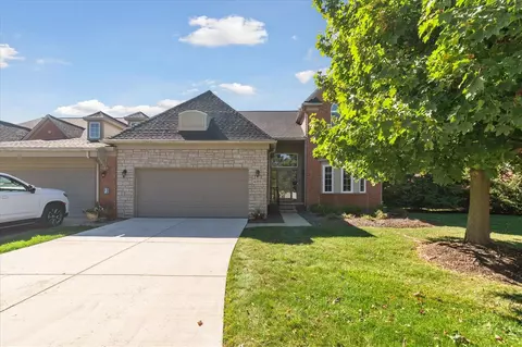 47815 Vistas Cir, Canton, MI 48188