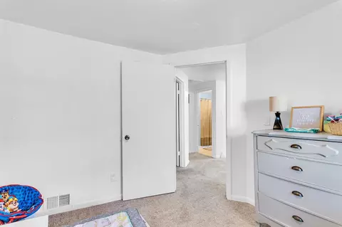 Bedroom - 141 Euclid Ave, Jackson, MI 49203 photo 4 of 5