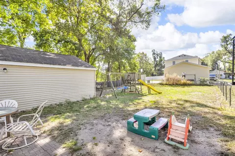 Exterior - 141 Euclid Ave, Jackson, MI 49203 photo 4 of 5