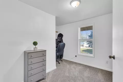 Bedroom - 141 Euclid Ave, Jackson, MI 49203 photo 5 of 5