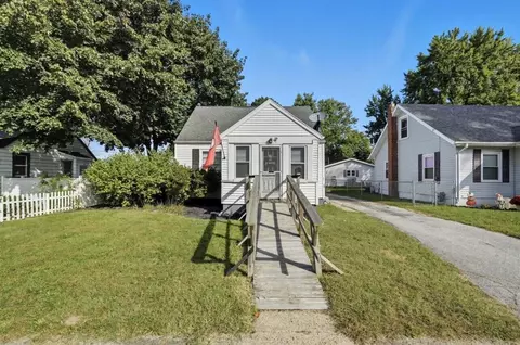 107 Sherwood, Dowagiac, MI 49047
