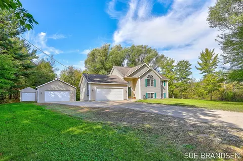 4104 62nd, Holland, MI 49423