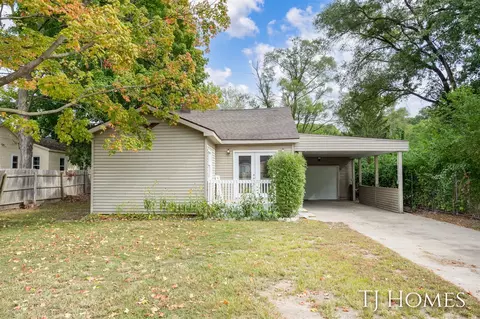 1130 Center, Muskegon, MI 49442