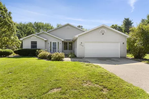 5324 Becht, Coloma, MI 49038