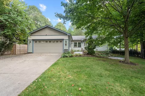 61271 Lenawee, Cassopolis, MI 49031