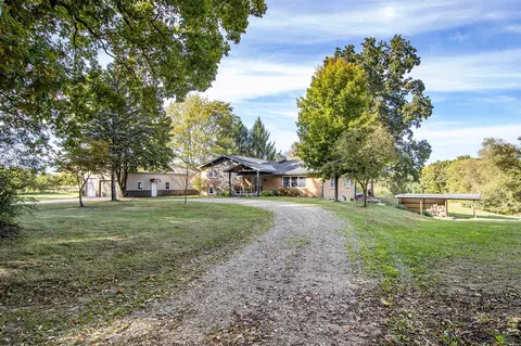 14343 E Bc, Augusta, MI 49012 photo 2