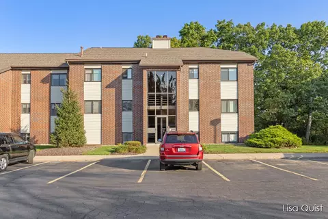3364 Devonwood #F, Grand Rapids, MI 49525