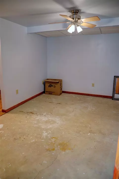 Bedroom - 6588 Wells, Jackson, MI 49201 photo 2 of 5