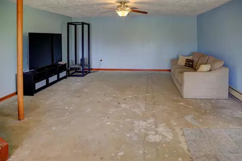 Living - 6588 Wells, Jackson, MI 49201 photo 5 of 5