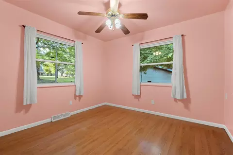 Bedroom - 9129 E De, Richland, MI 49083 photo 3 of 7