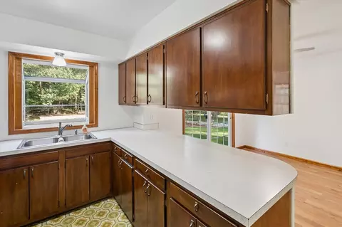 Kitchen - 540 Cosmopolitan, Marshall, MI 49068 photo 2 of 4
