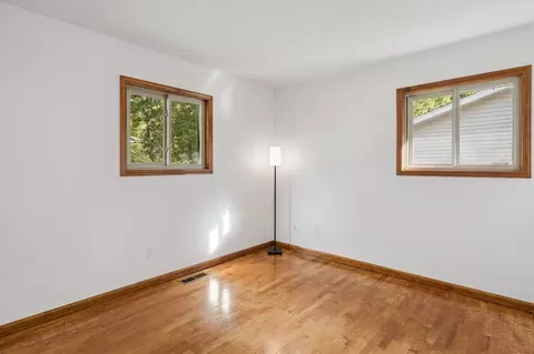 Bedroom - 540 Cosmopolitan, Marshall, MI 49068 photo 1 of 6