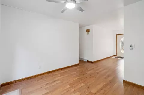 Living - 540 Cosmopolitan, Marshall, MI 49068 photo 6 of 6