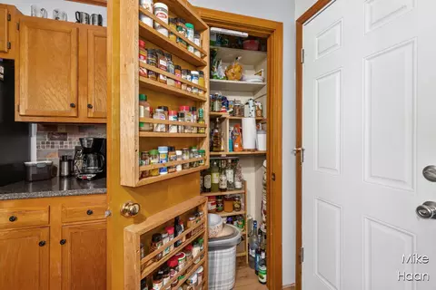 Kitchen - 2298 138th, Dorr, MI 49323 photo 5 of 5